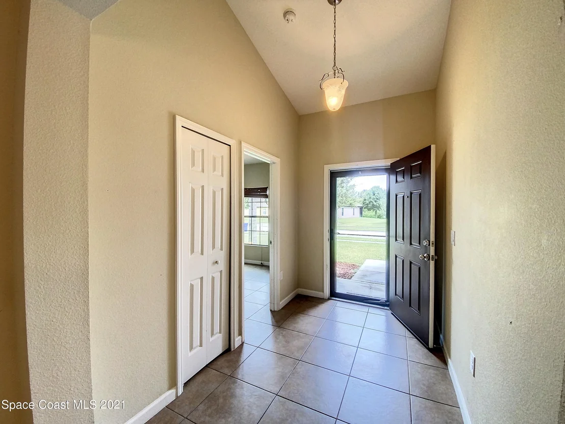 Photo of 966 Sangria Circle