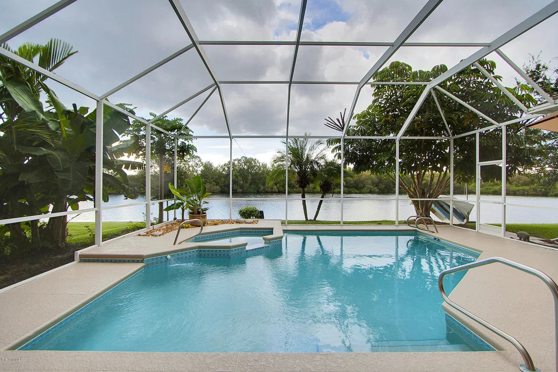 Photo of 855 CARRIAGE HILL Road