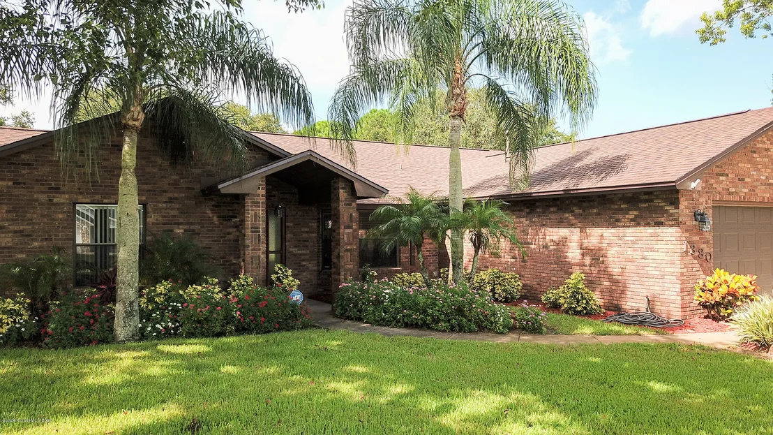 Photo of 1380 Silver Lake Drive