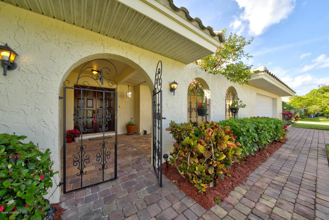 Photo of 343 Dorset Drive