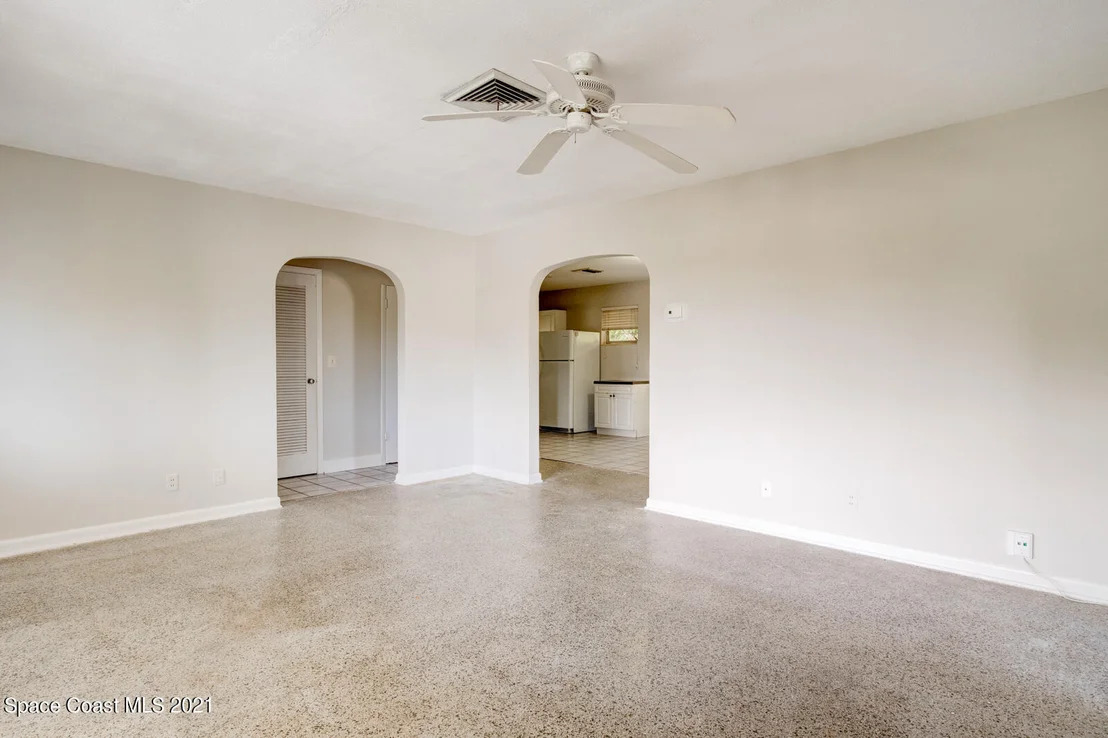 Photo of 175 S Broadway