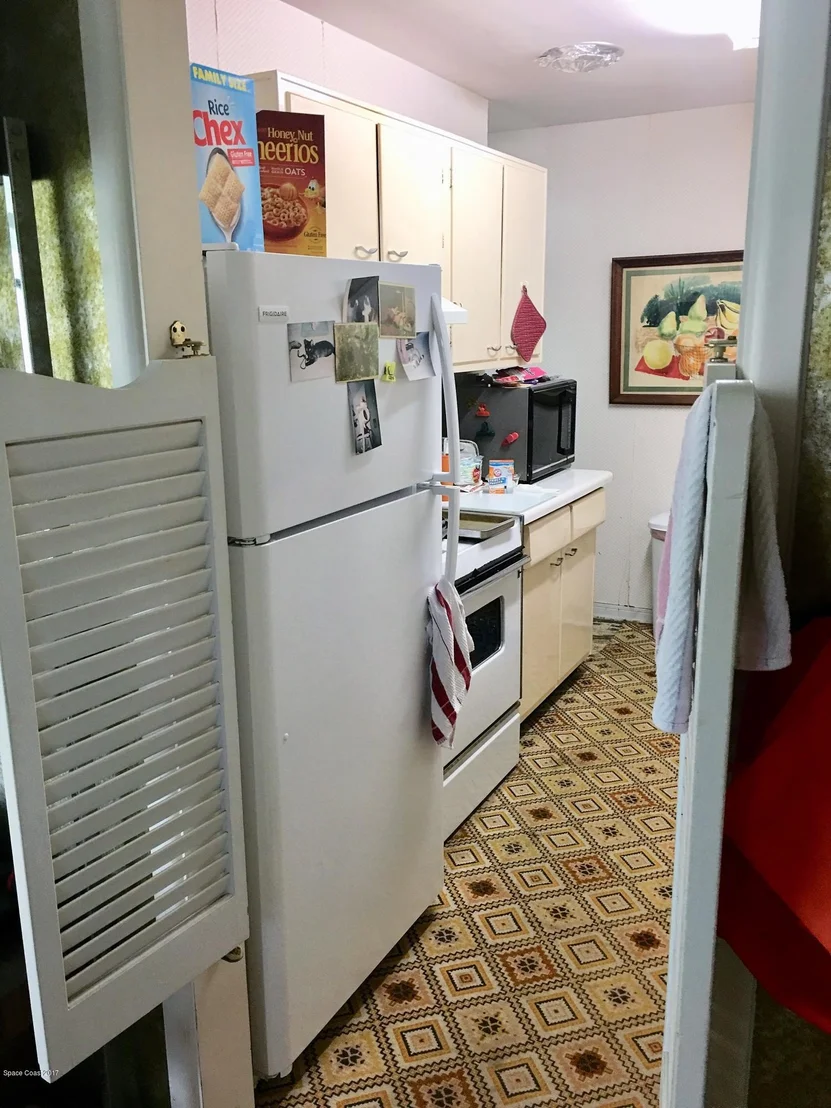 Photo of 143 Cocoa Avenue