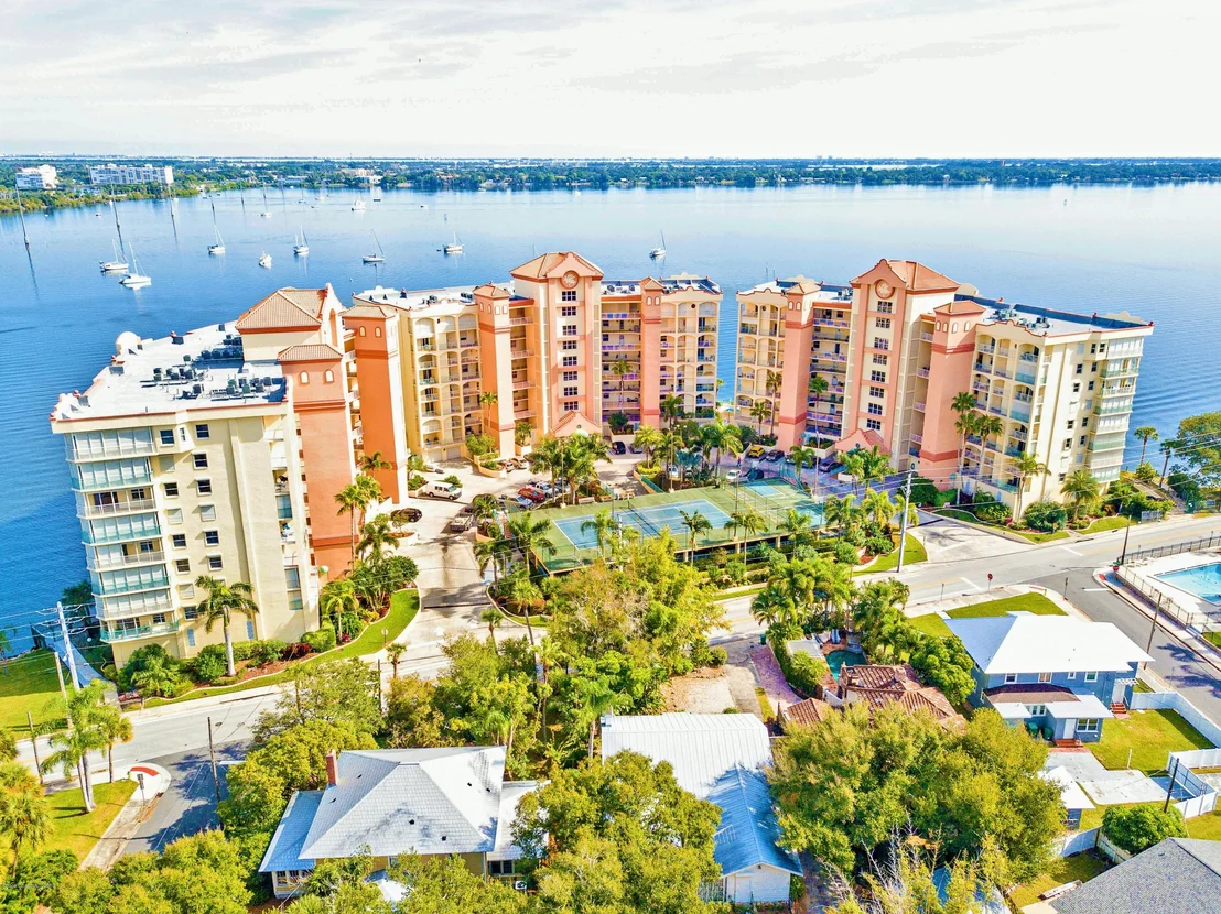 Photo of Unit 404 at 104 Riverside Drive