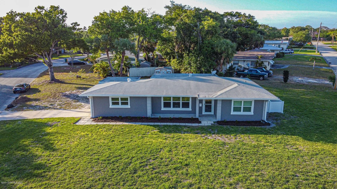 Photo of 1184 E Sun Circle
