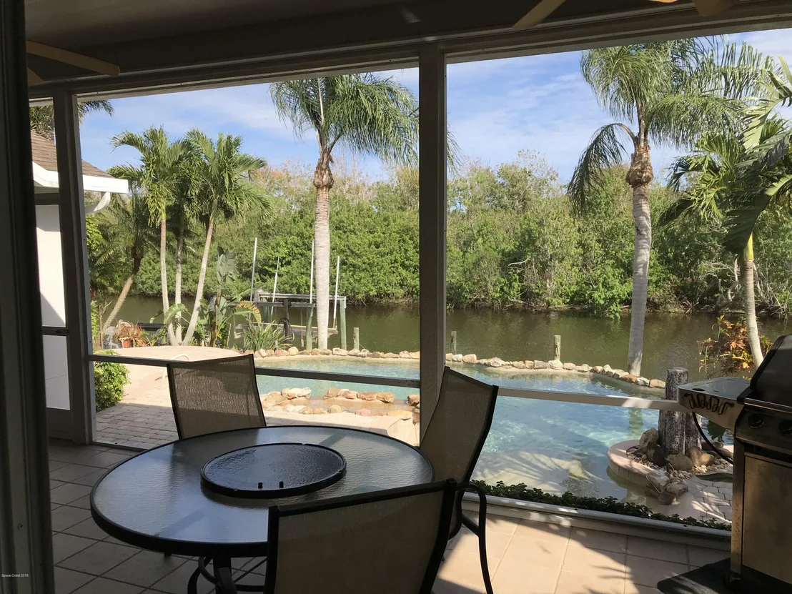 Photo of 1041 Sunswept Road NE