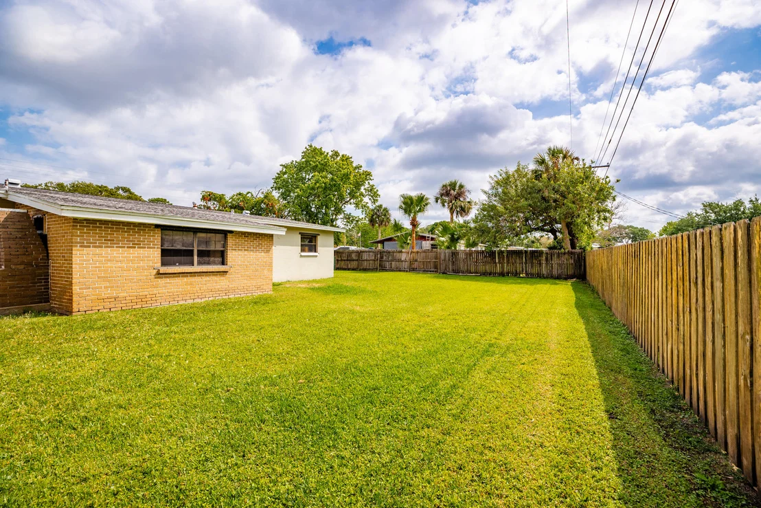 Photo of 1027 Green Road