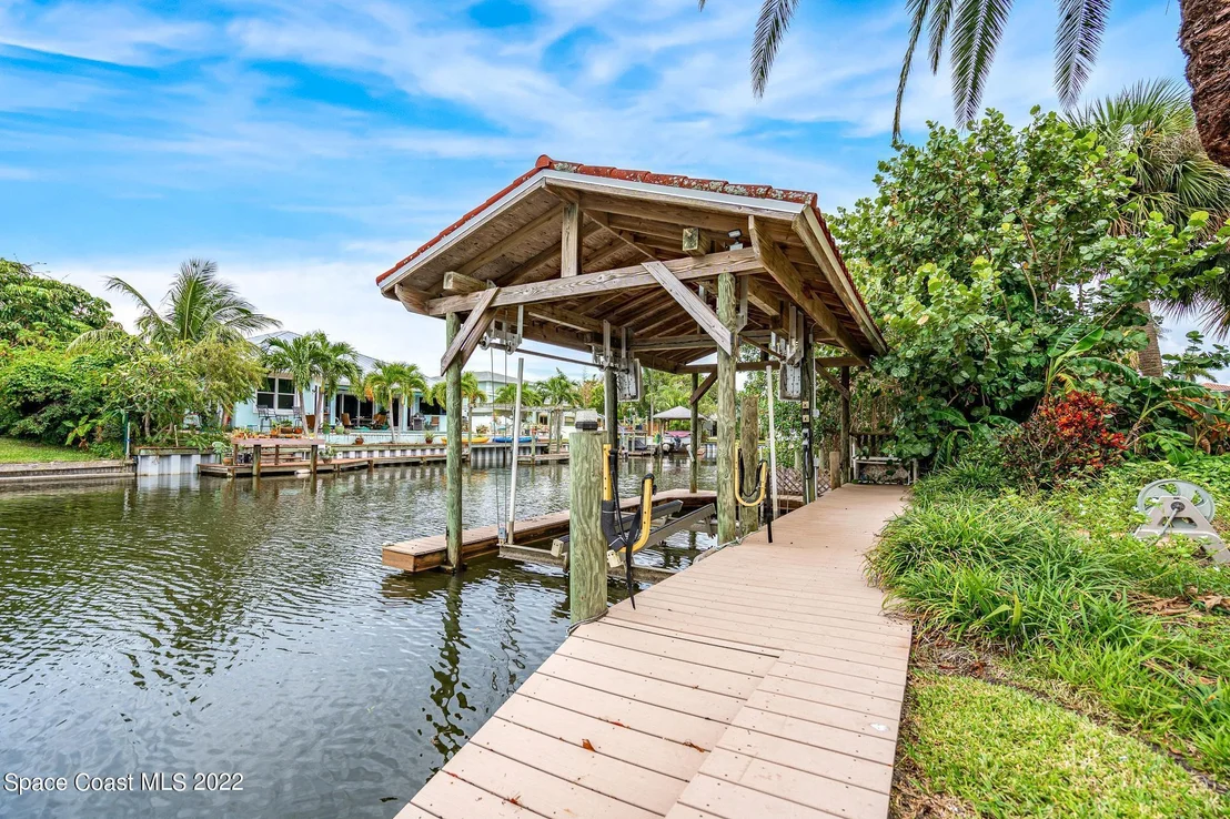 Photo of 442 Riverview Lane