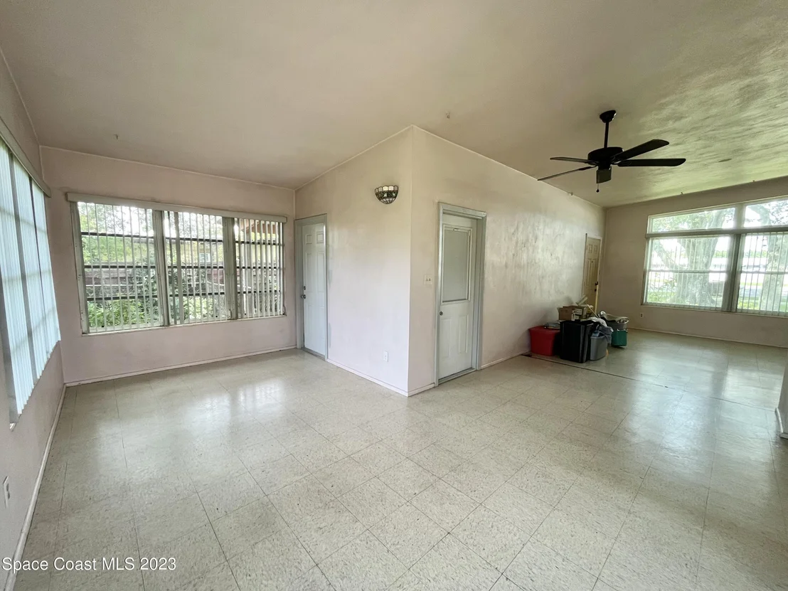 Photo of 1209 Dixon Boulevard