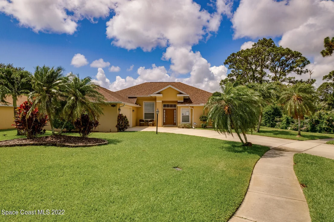 Photo of 349 Pebble Hill Way