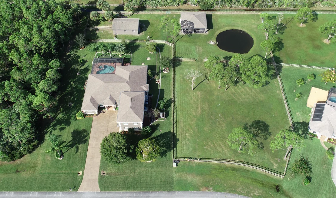 Photo of 6940 Hacienda Drive