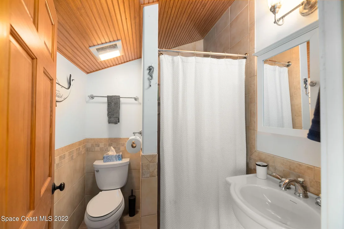 Photo of 416 Riverview Lane