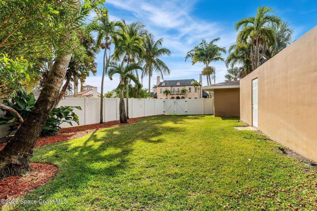 Photo of 704 Malibu Lane