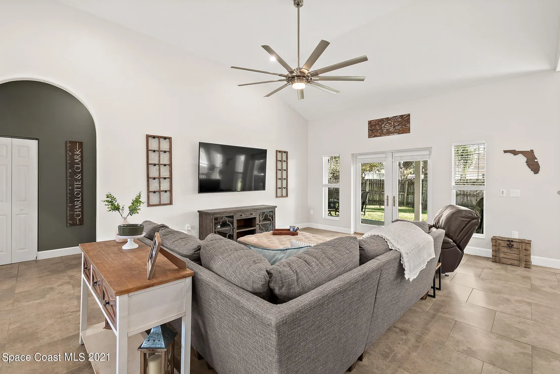 Photo of 6495 Bamboo Avenue