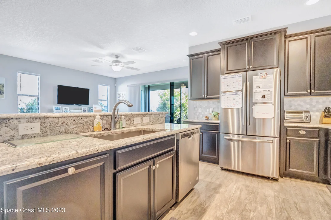 Photo of 7338 Bluemink Lane