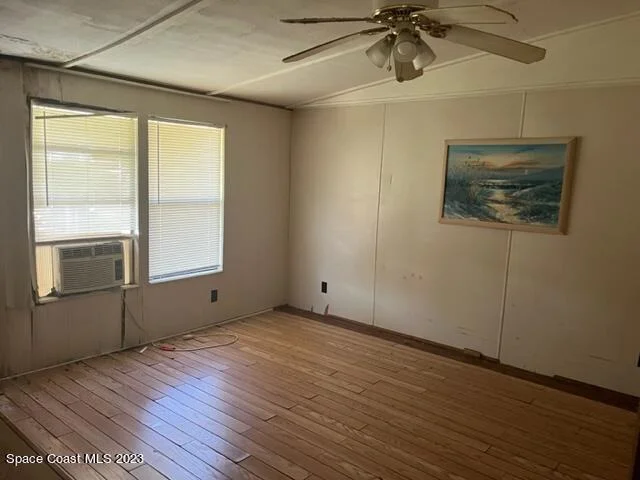 Photo of 565 Vivian Drive