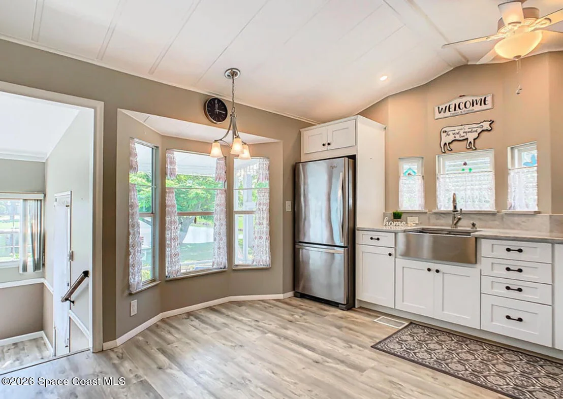 Photo of 301 Akron Way