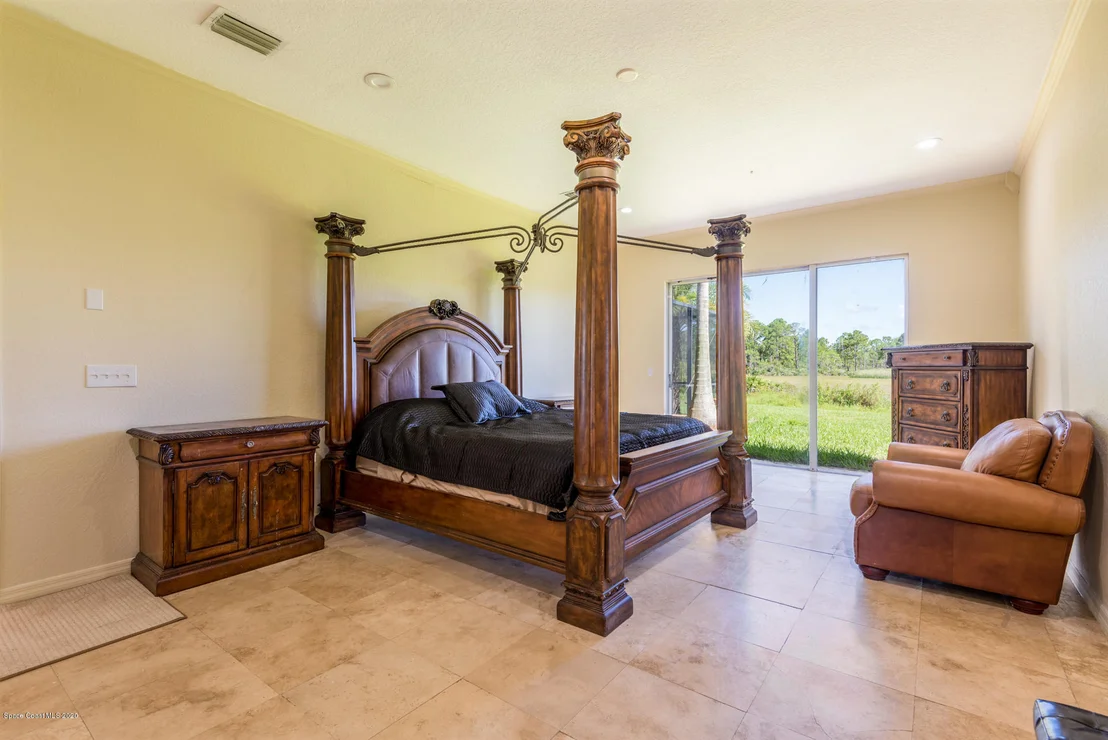 Photo of 1460 Grant Road