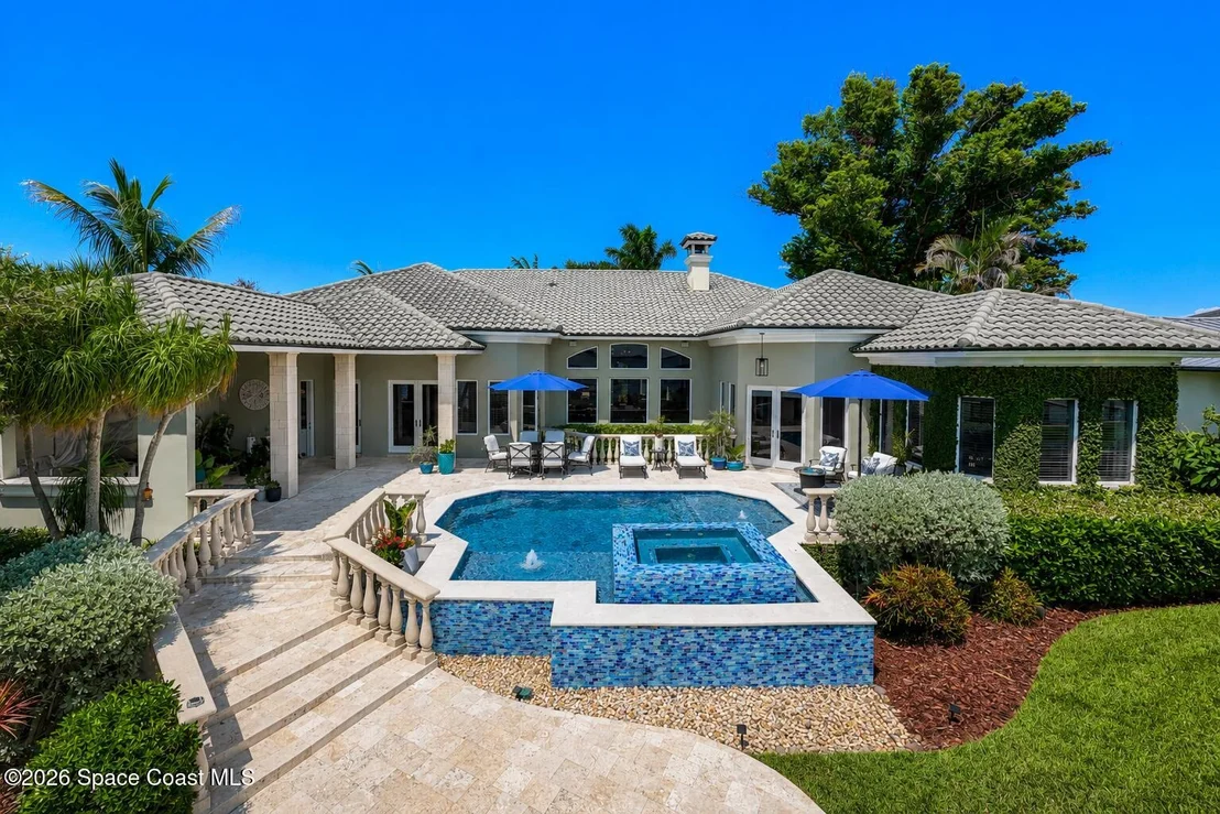 Photo of 200 Riverside Drive