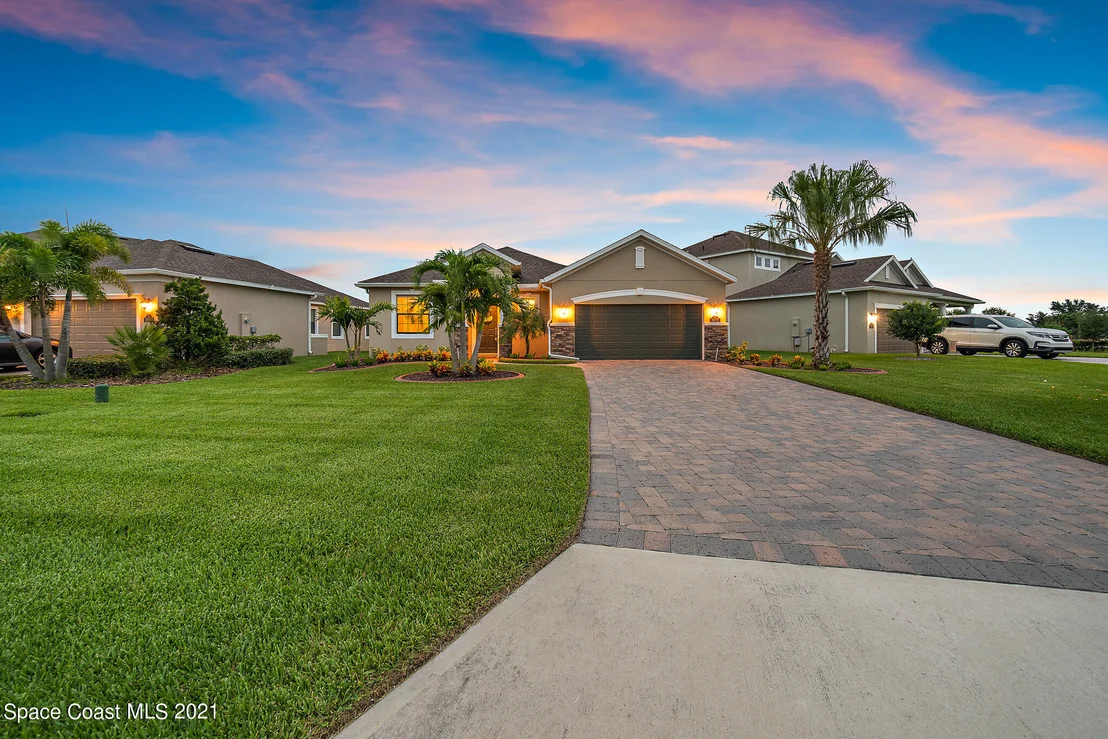 Photo of 3072 Casterton Drive