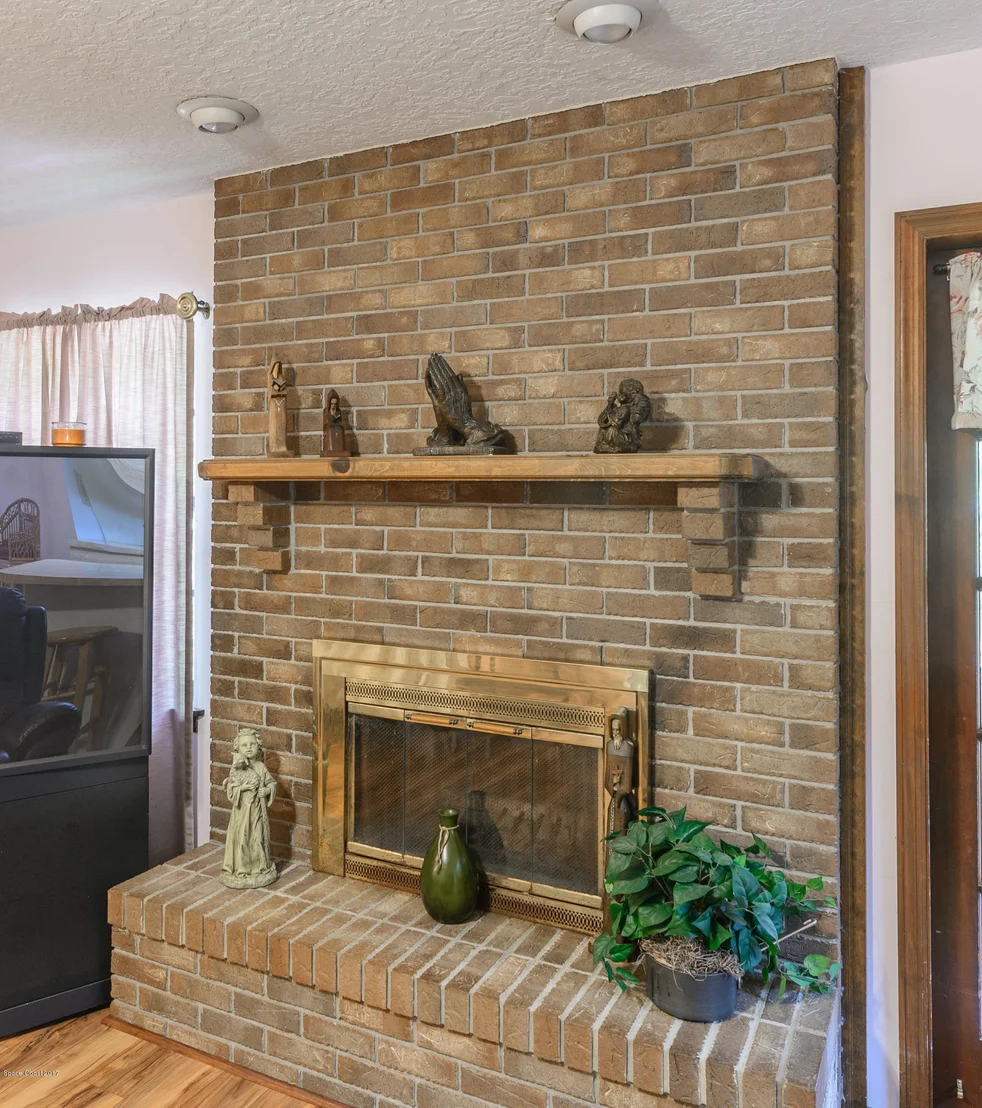 Photo of 2835 Beran Lane