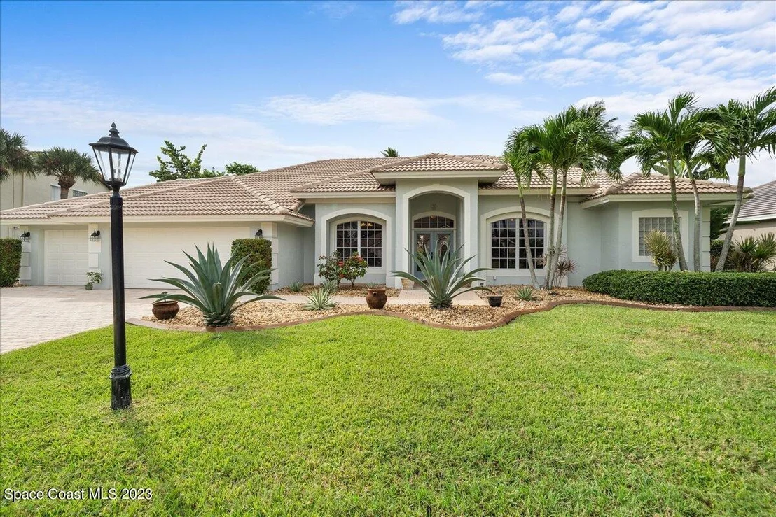 Photo of 373 Flanders Drive