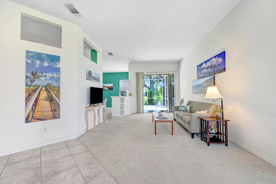 Photo of 2299 Addington Circle