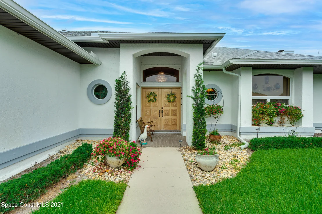 Photo of 985 Spanish Wells Drive