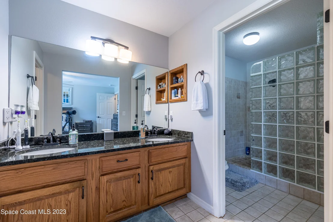 Photo of 1660 Whitman Drive