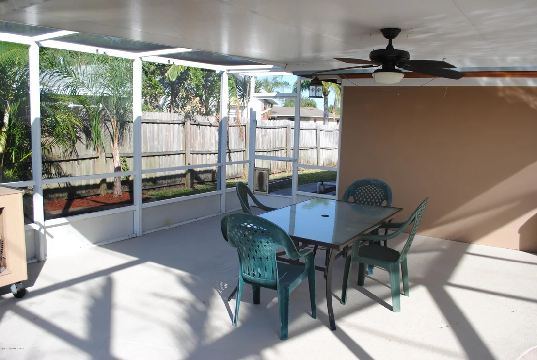 Photo of 1557 Spruce Road