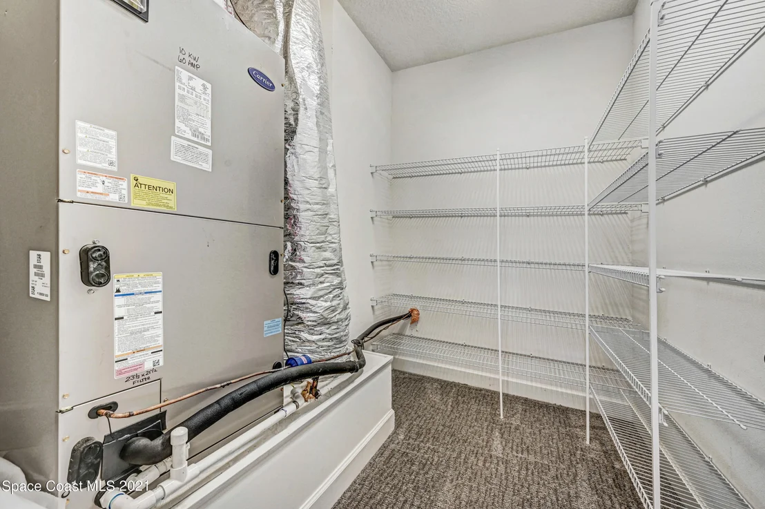 Photo of 882 Oak Park Drive