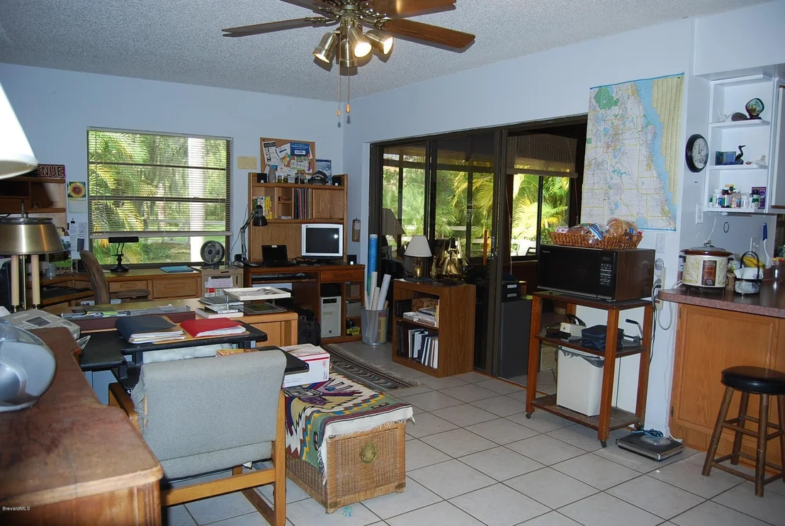 Photo of 1886 Oakwood Trail