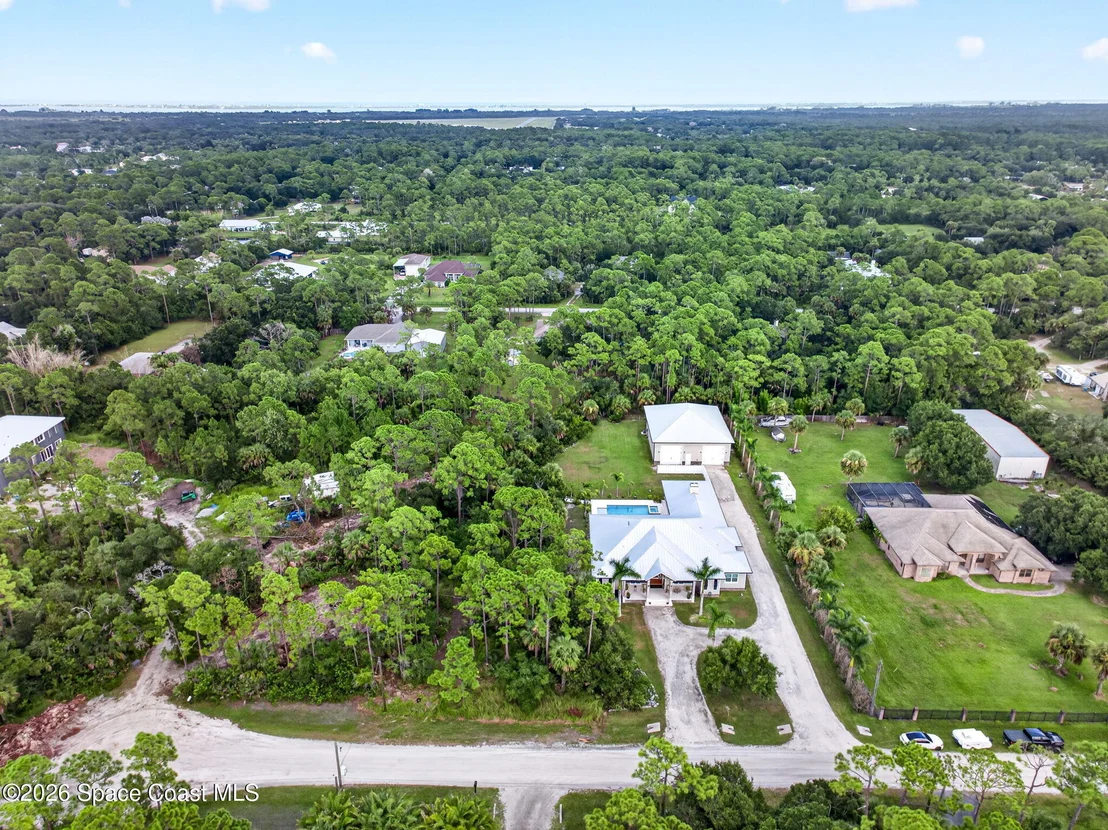 Photo of 3865 Reynolds Road
