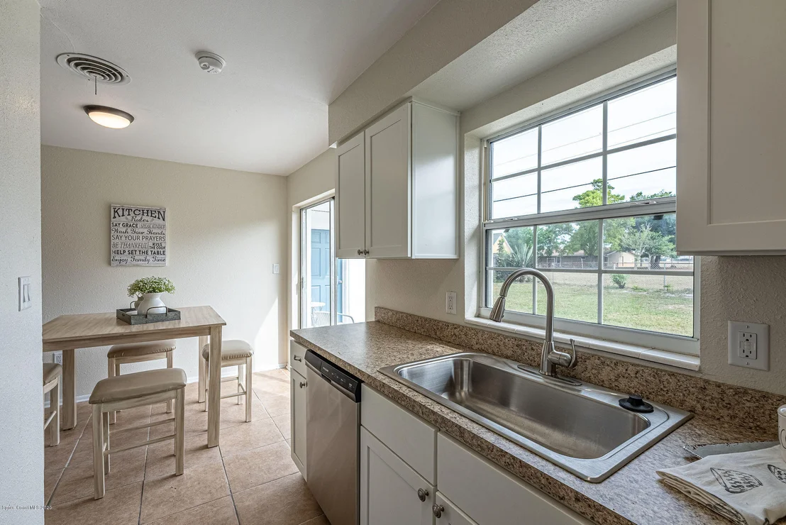 Photo of 2711 Locksley Road