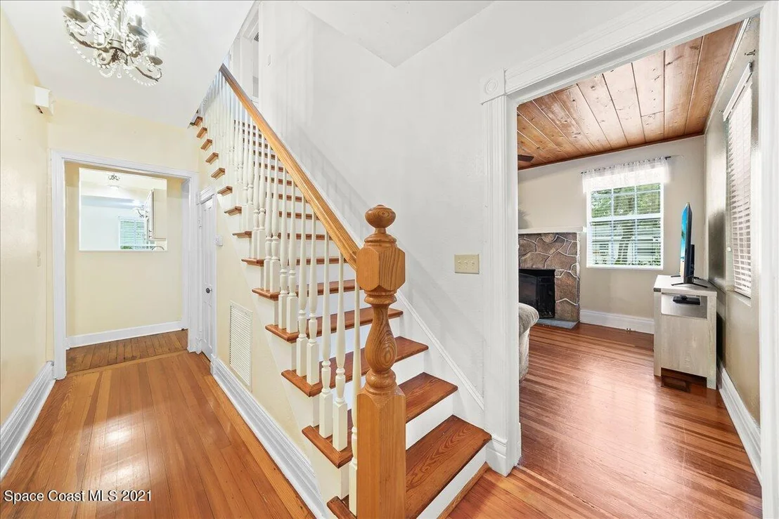 Photo of 1800 Pineapple Avenue