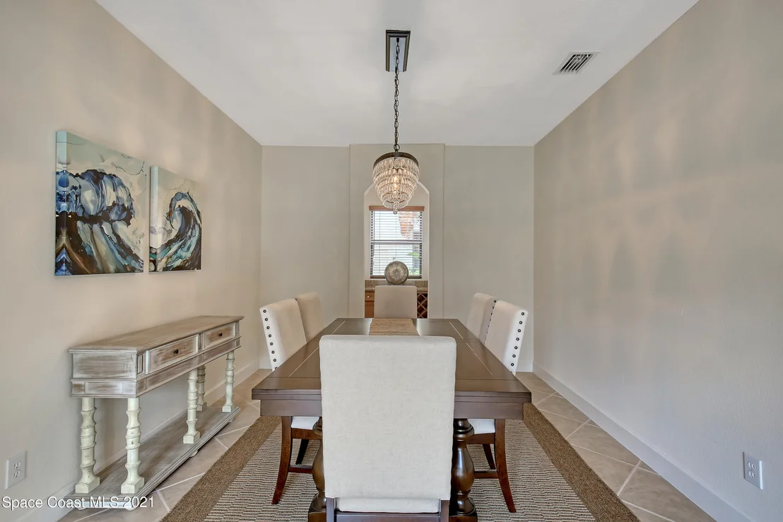Photo of 1380 Talon Way