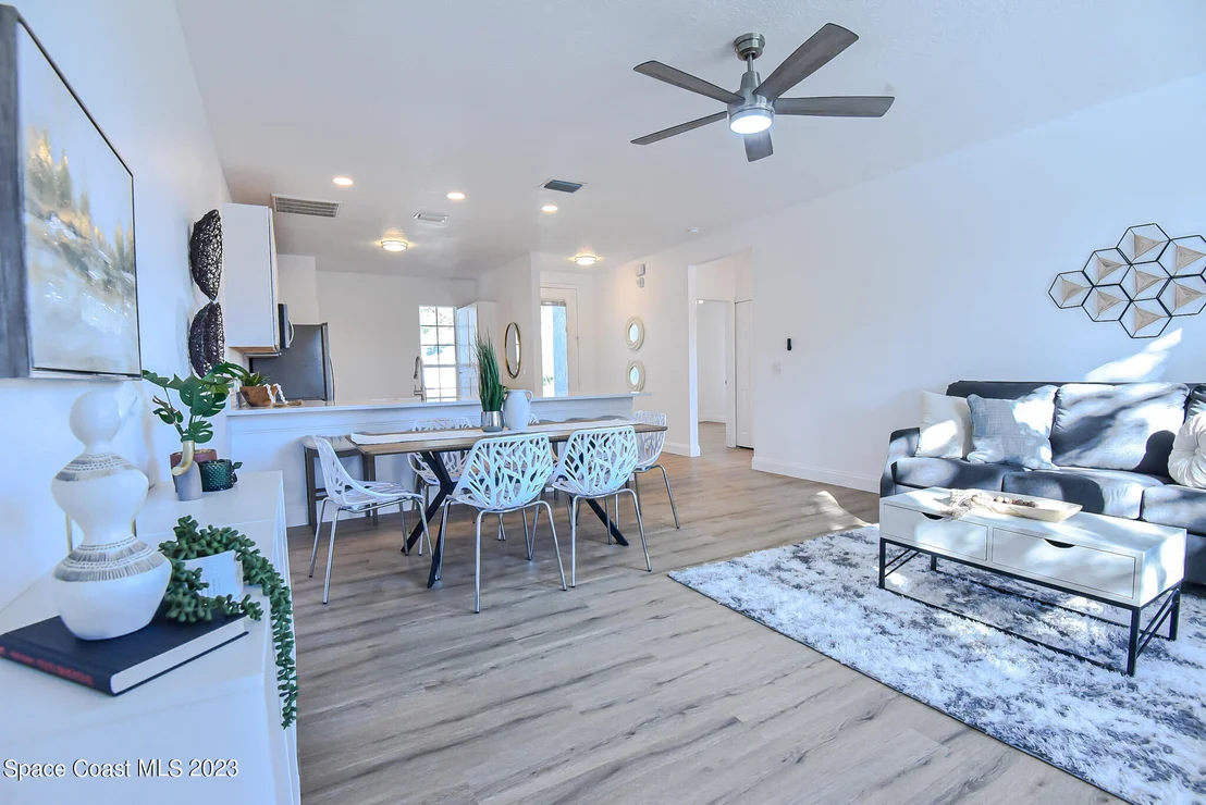 Photo of 521 Cressa Circle