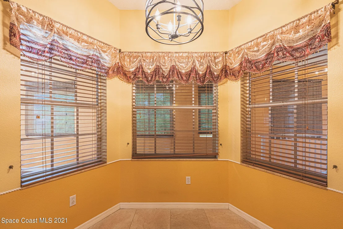 Photo of 585 Amber Lane