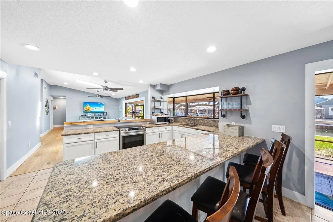 Photo of 393 Nikomas Way