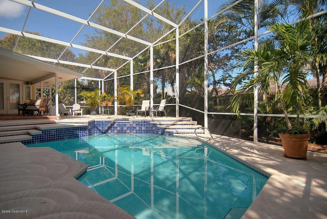 Photo of 405 Riverside Drive