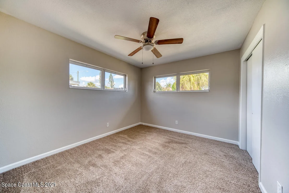 Photo of 1215 Pinetree Drive