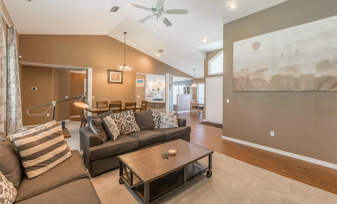 Photo of 548 Crystal Lake Drive