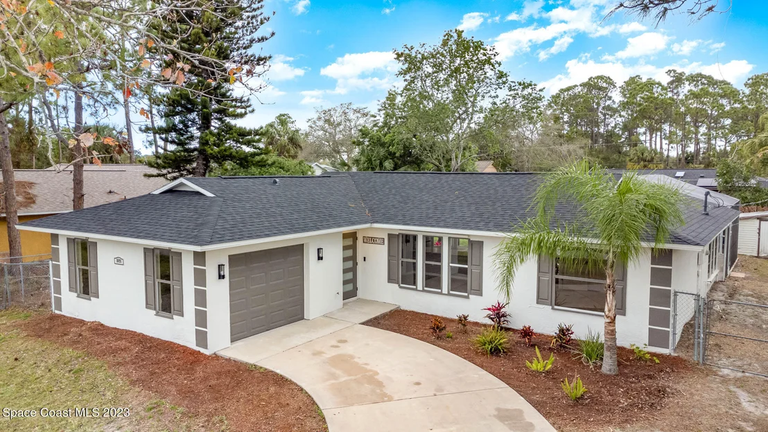 Photo of 1091 Pace Drive NW