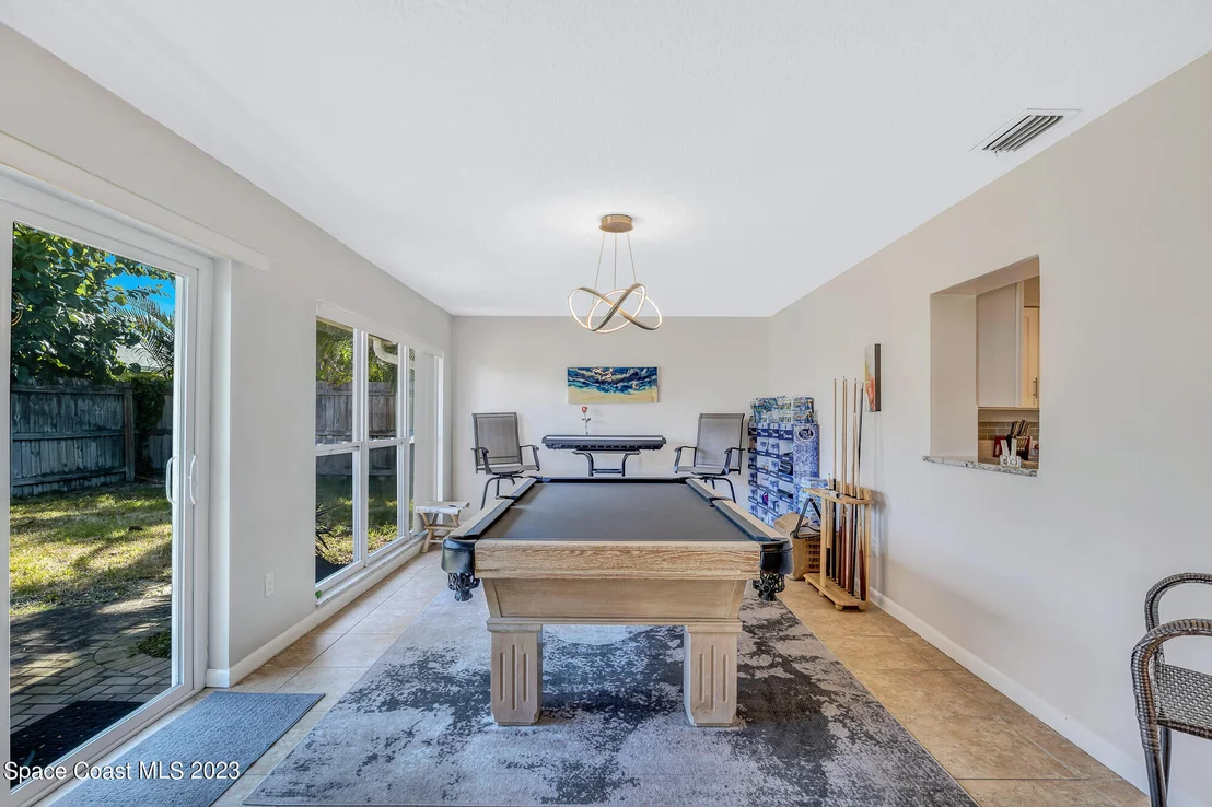 Photo of 380 Bahama Drive