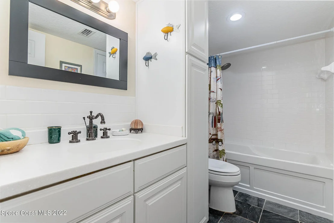 Photo of Unit 110 at 175 Highway A1a
