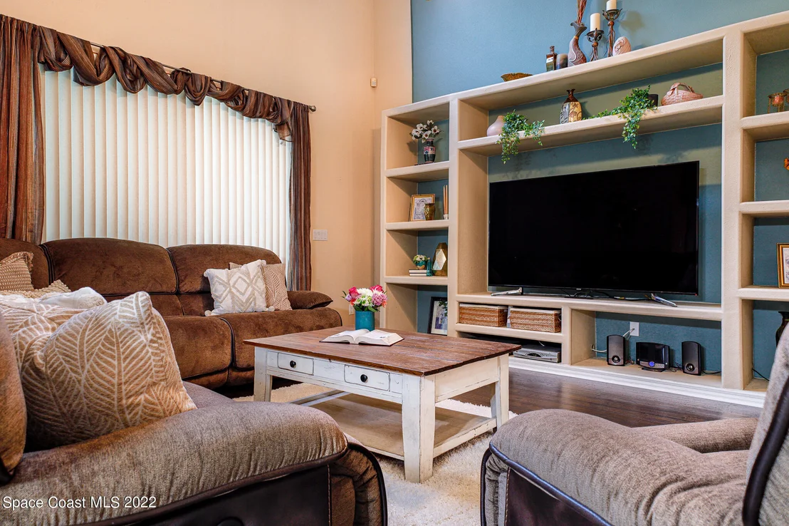 Photo of 6047 Arlington Circle
