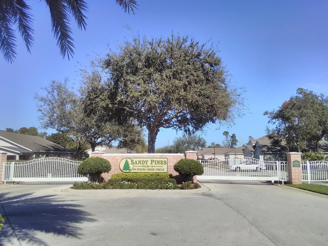 Photo of 2101 Spring Creek Circle NE