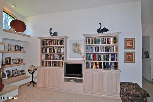 Photo of 694 Rossmoor Circle