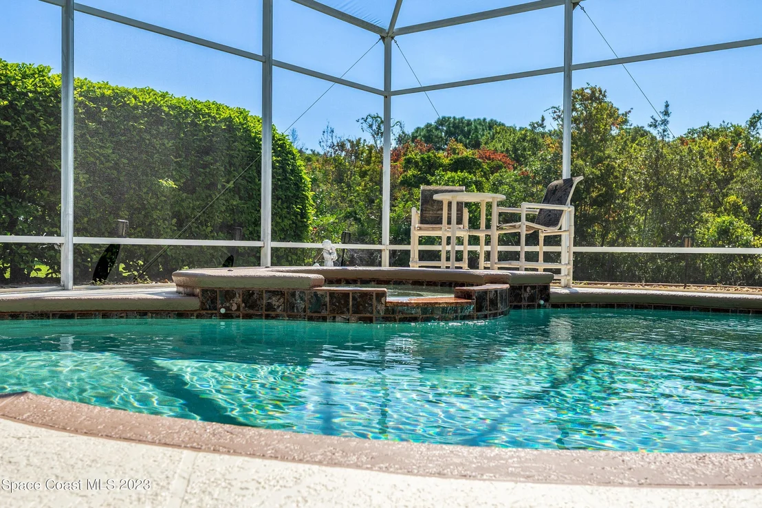 Photo of 665 Carriage Hill Road