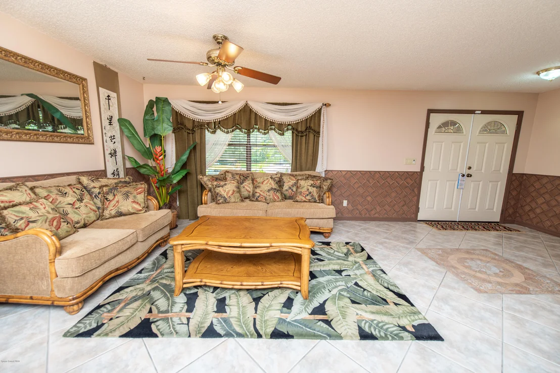 Photo of 1870 Oakwood Trail
