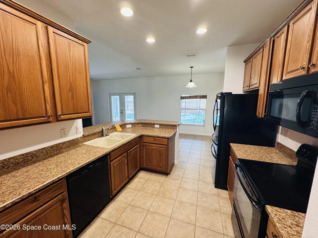 Photo of 1110 Morgan Circle NE
